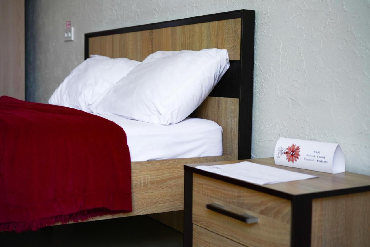 Hotel TsvetOk Odessa Buitenkant foto