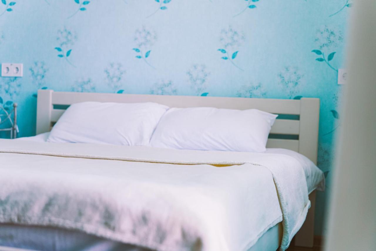 Hotel TsvetOk Odessa Buitenkant foto