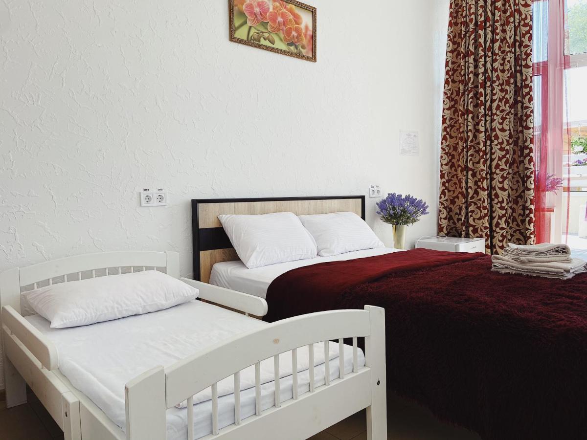 Hotel TsvetOk Odessa Buitenkant foto