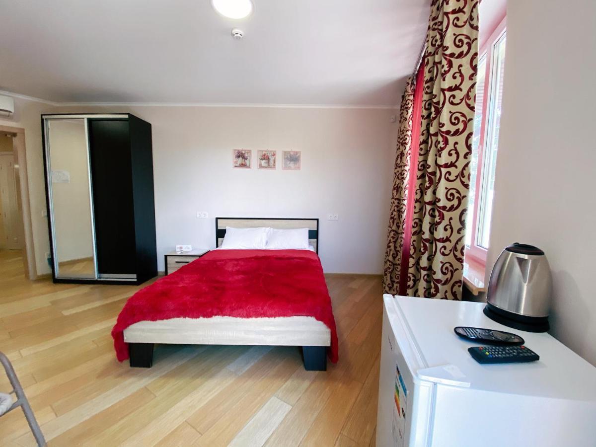 Hotel TsvetOk Odessa Buitenkant foto