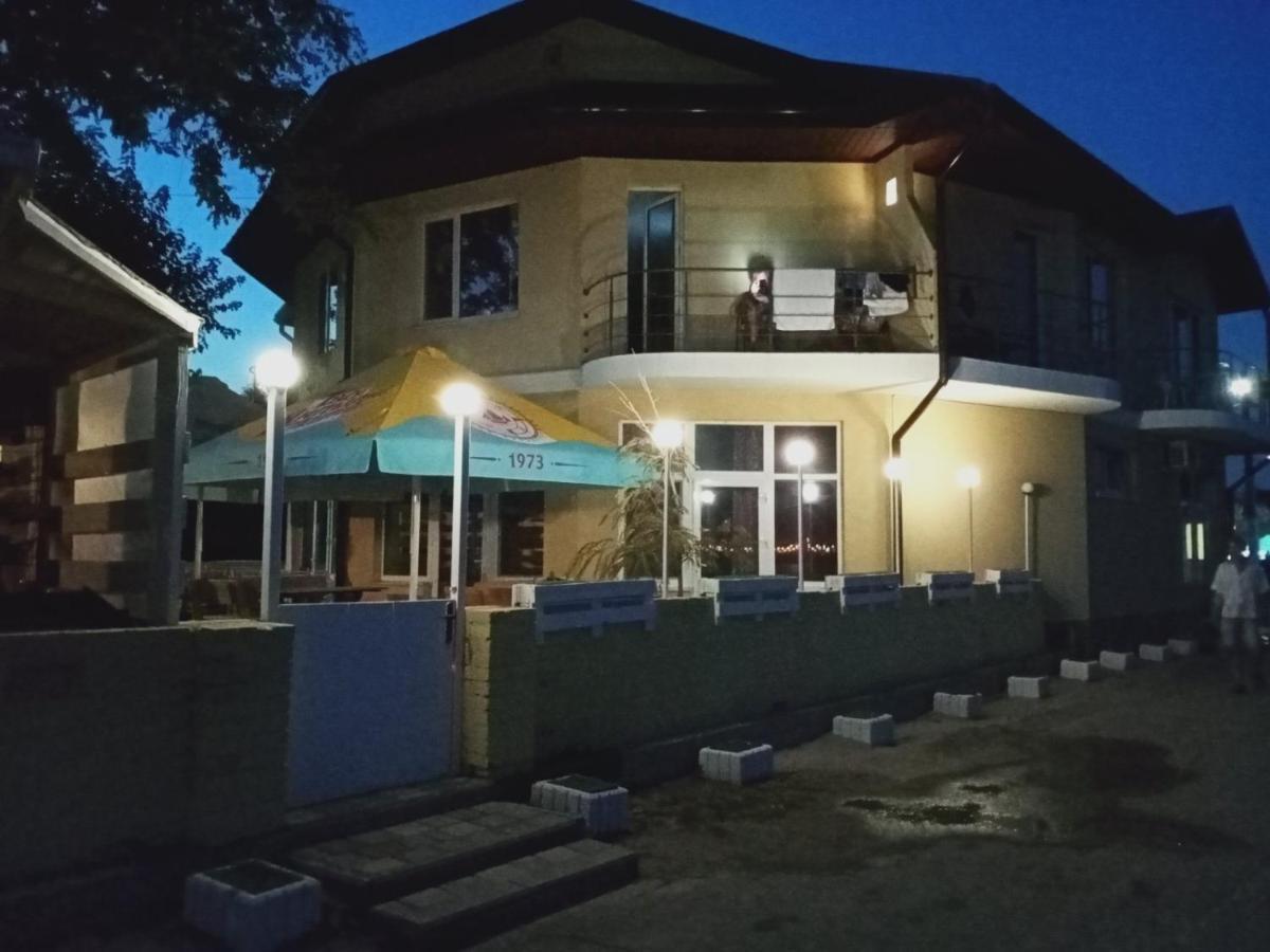 Hotel TsvetOk Odessa Buitenkant foto