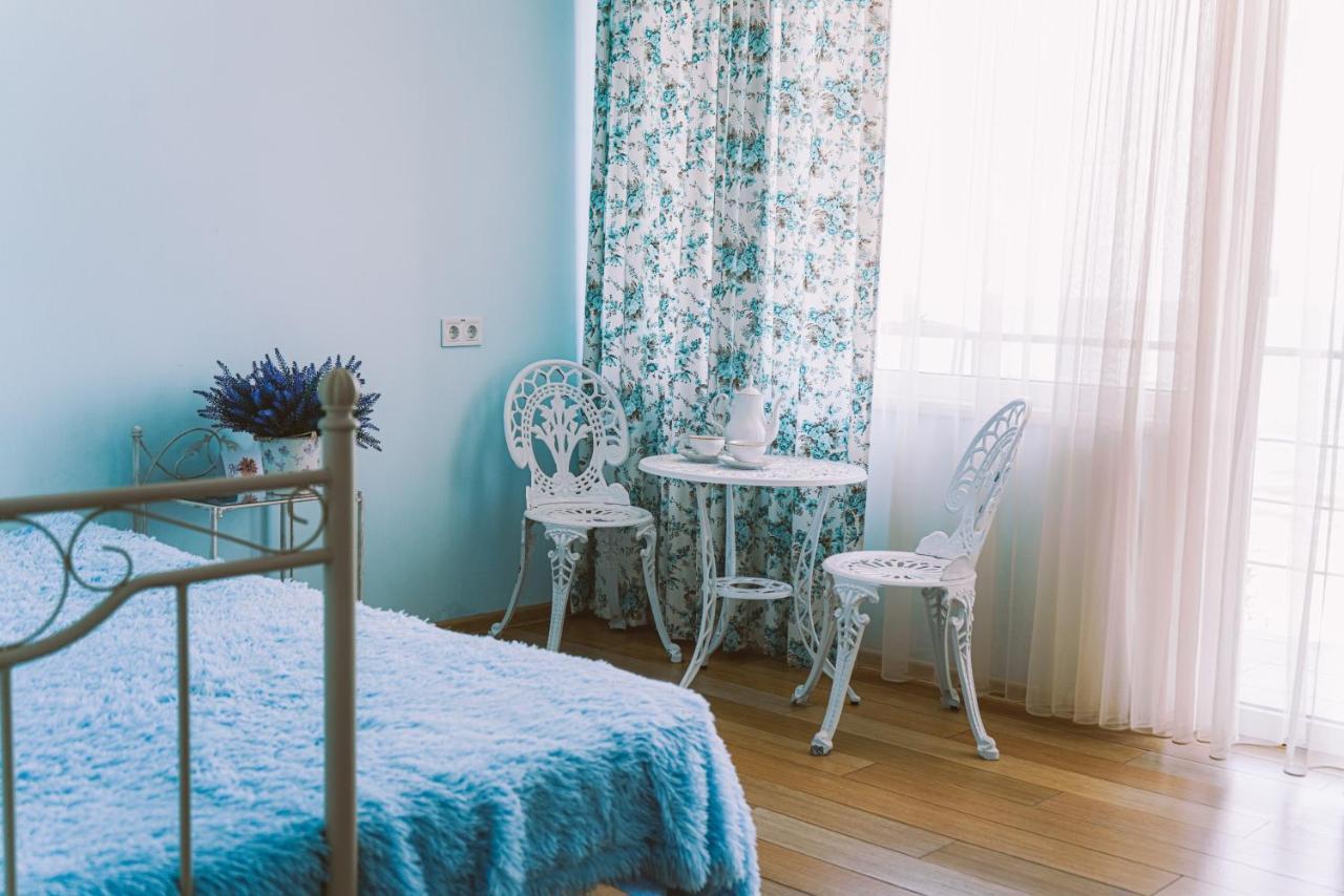 Hotel TsvetOk Odessa Buitenkant foto