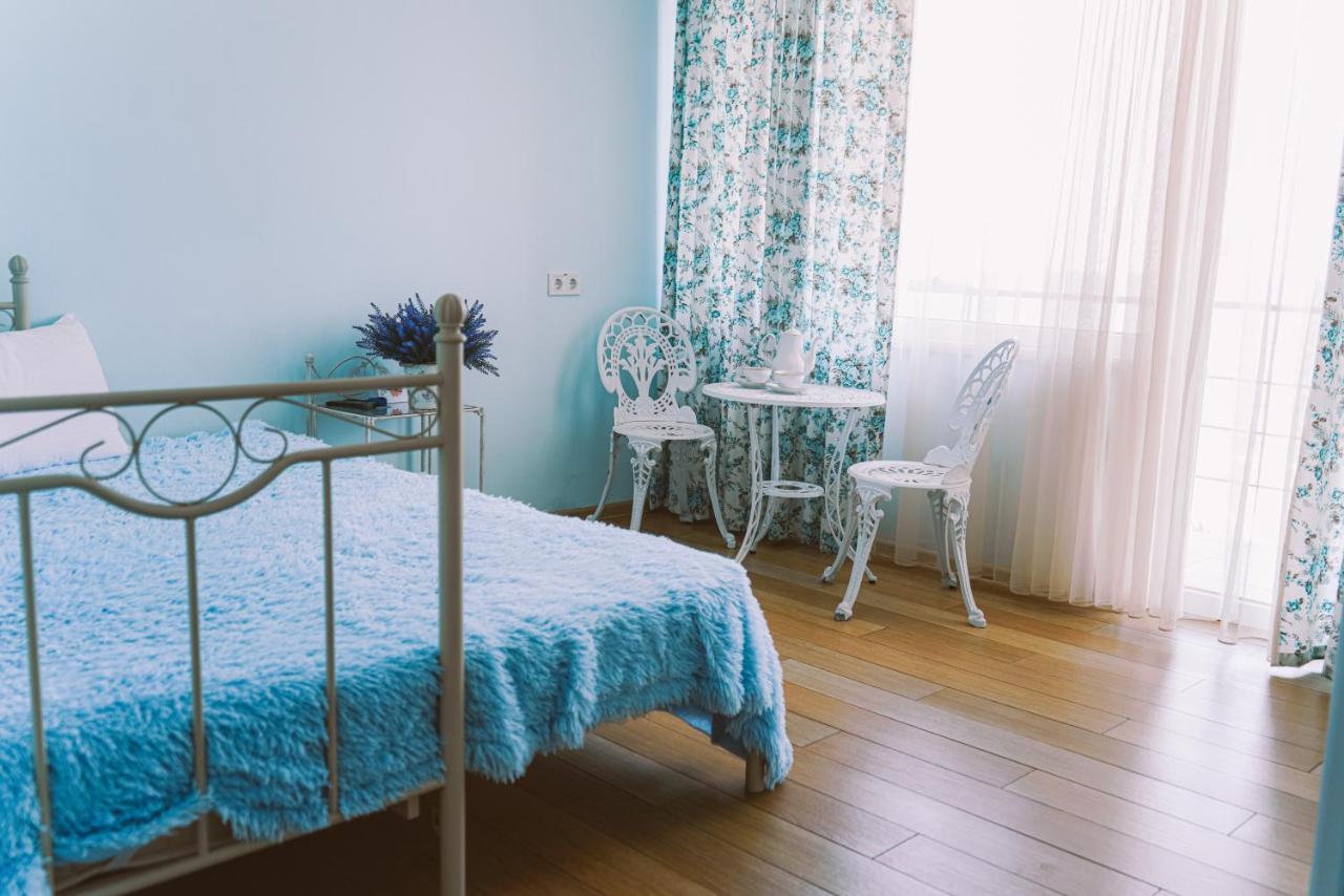 Hotel TsvetOk Odessa Buitenkant foto