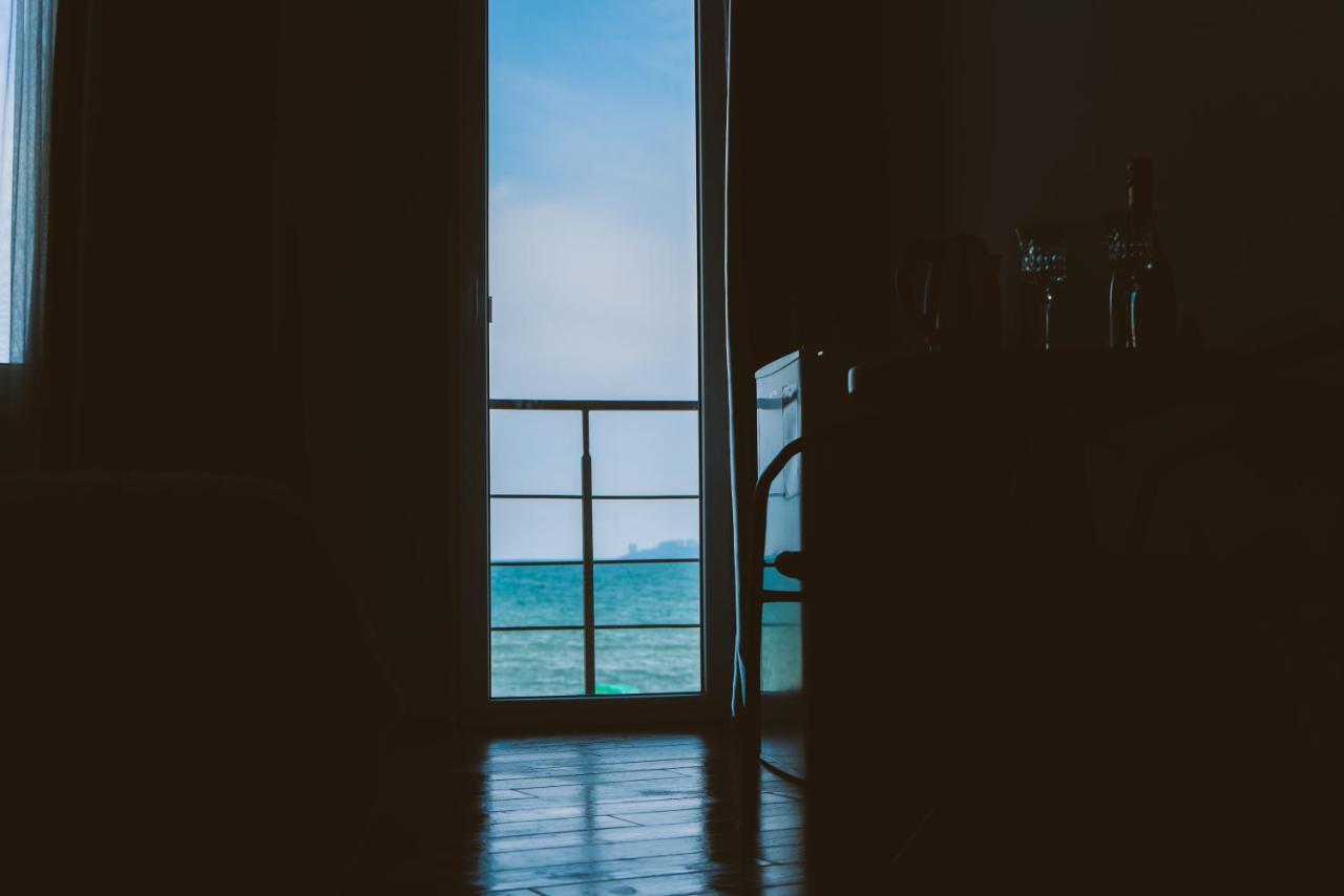 Hotel TsvetOk Odessa Buitenkant foto